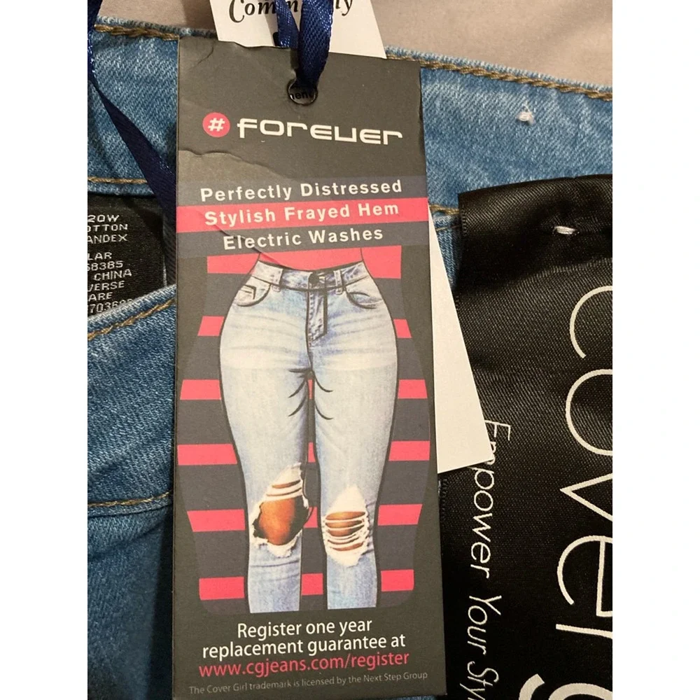 Cover Girl Womens Cropped Jeans Blue‎ Distressed Medium Wash Frayed Plus 20W New
